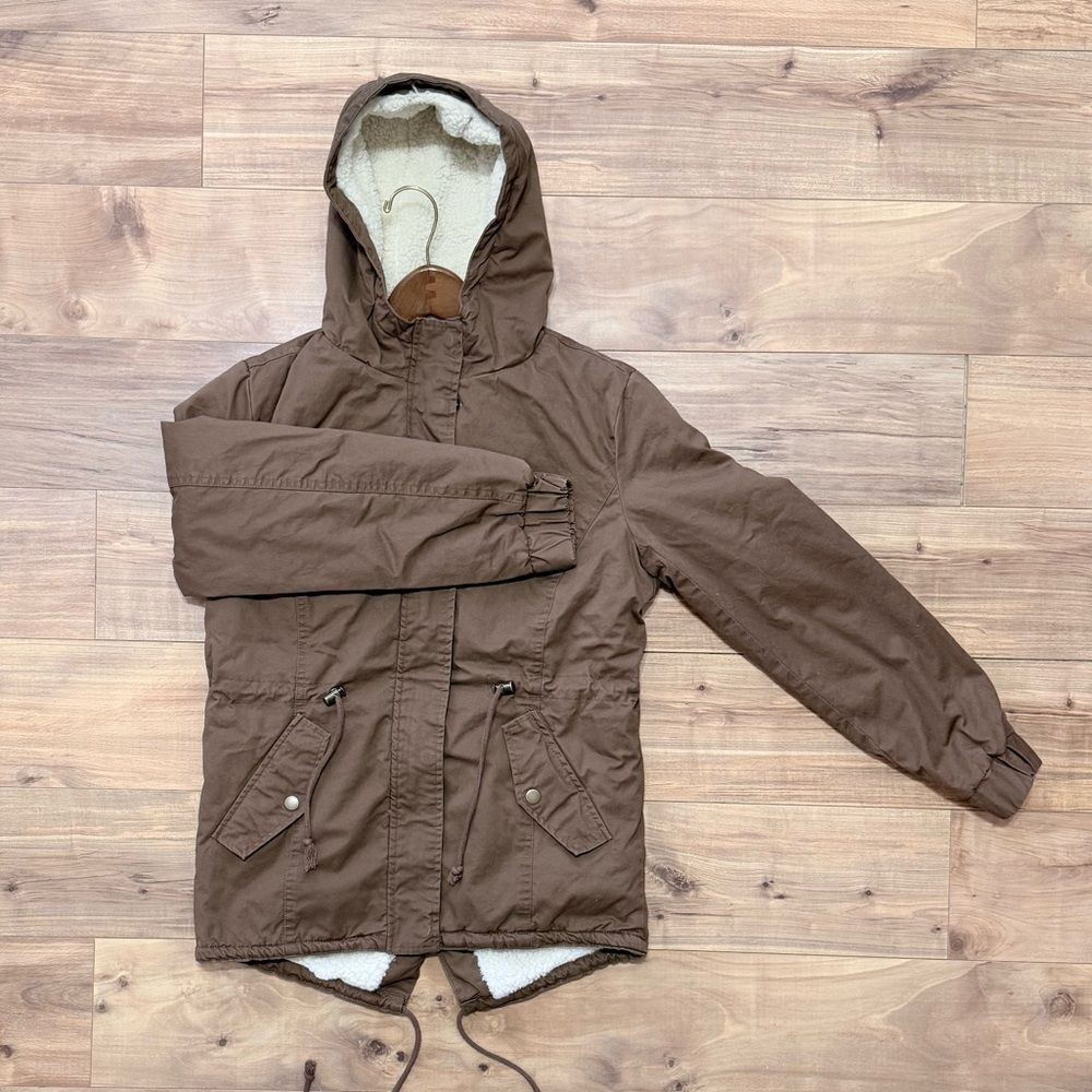 Love Tree Women brown sherpa-lined hooded parka jacket Size Small